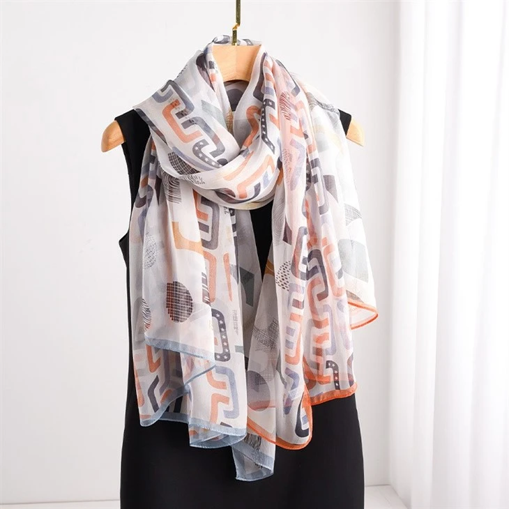 Unique Design Floral Silk Scarf Digital Print Women Silk Scarf